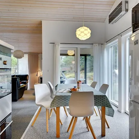 France - 1-1km From The Sea By Interhome